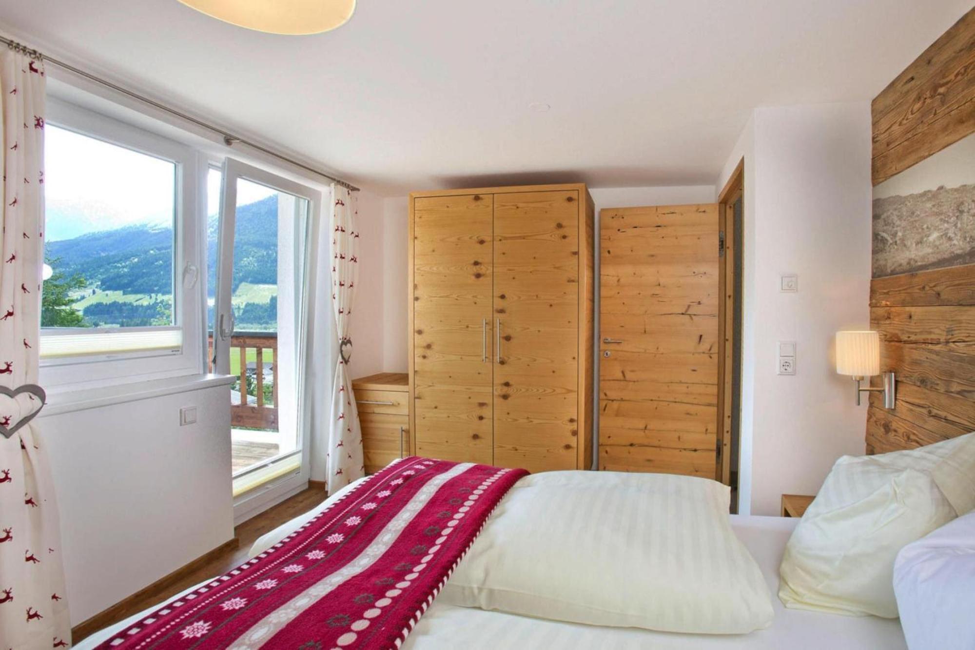 Apartment In Neukirchen With A Balcony Neukirchen am Großvenediger Buitenkant foto