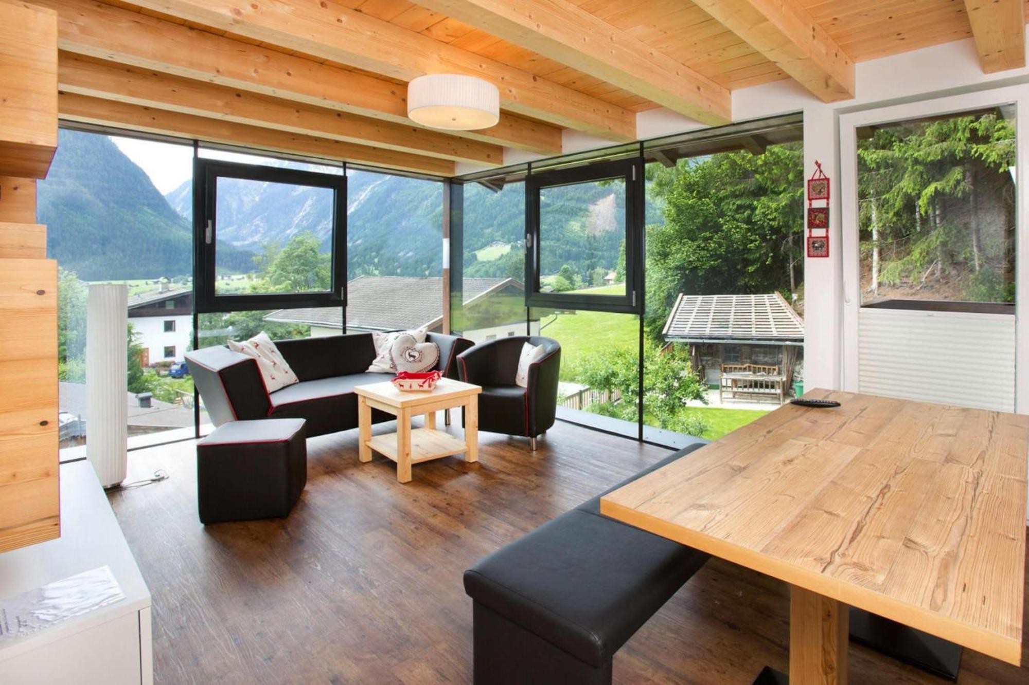 Apartment In Neukirchen With A Balcony Neukirchen am Großvenediger Buitenkant foto